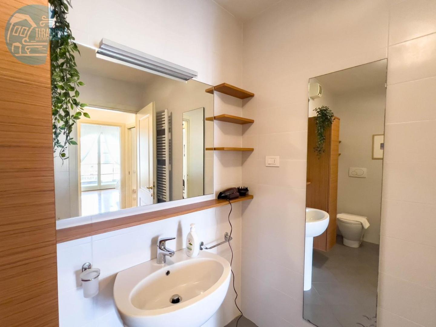 Cattedrale 5 Tirabora Short Rent Apartment Trieste Bagian luar foto