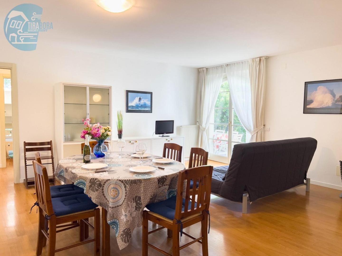 Cattedrale 5 Tirabora Short Rent Apartment Trieste Bagian luar foto