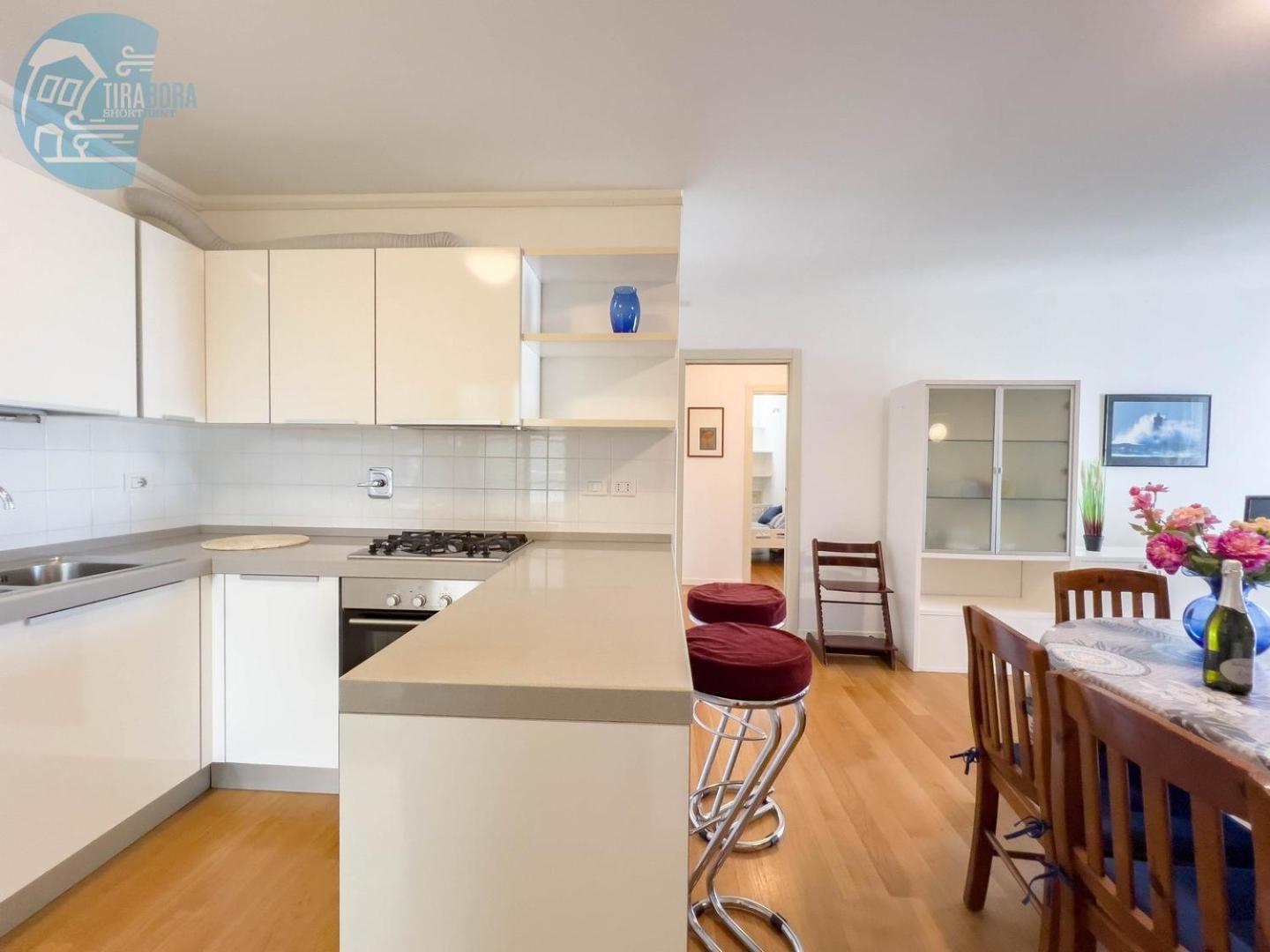 Cattedrale 5 Tirabora Short Rent Apartment Trieste Bagian luar foto